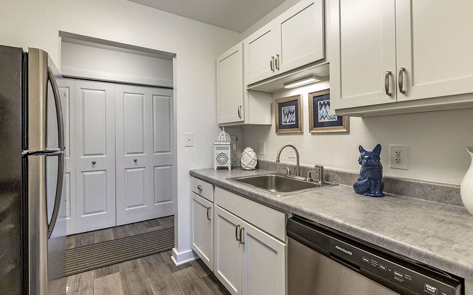 Photos and Video of Ramblewood Apartments in Wyoming, MI